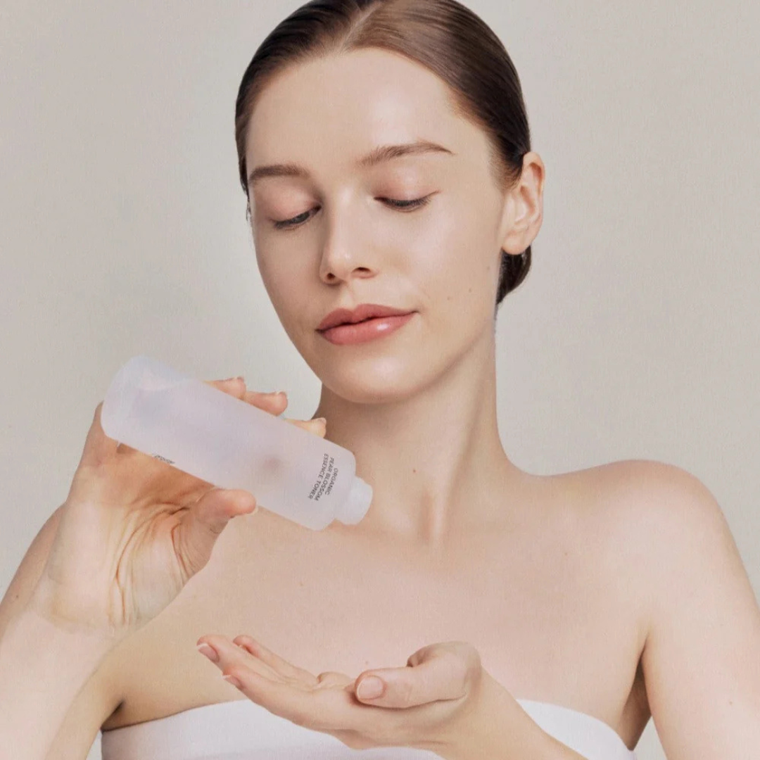 Whamisa Organic Pear Blossom Essence Toner 160ml