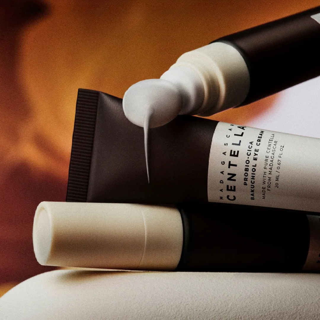 SKIN1004 Madagascar Centella Probio-Cica Bakuchiol Eye Cream -  Kiinteyttävä silmänympärysvoide 20ml