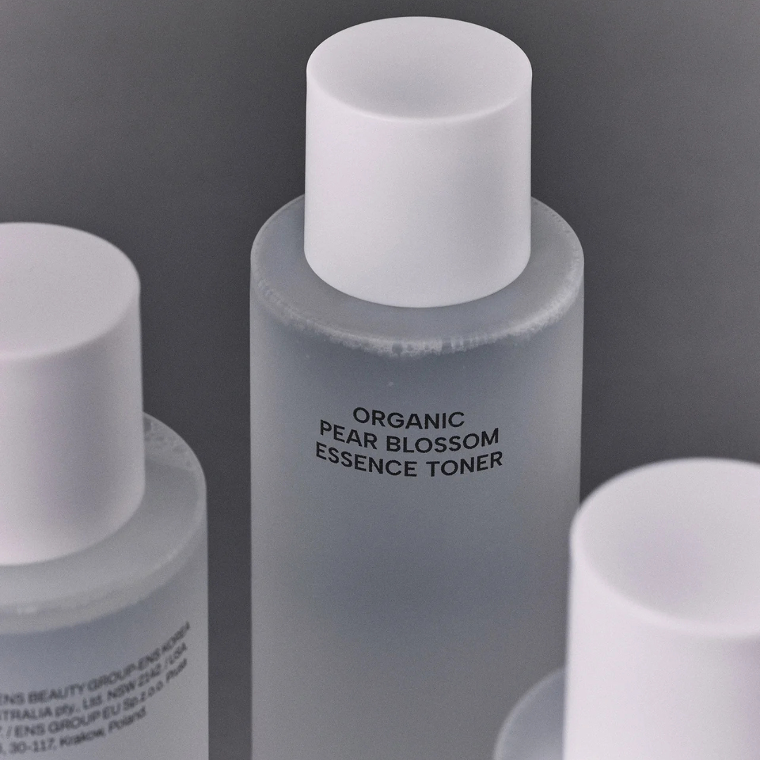 Whamisa Organic Pear Blossom Essence Toner 160ml