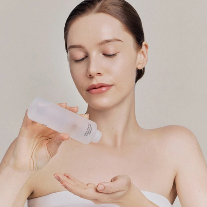 Whamisa Organic Pear Blossom Essence Toner 160ml