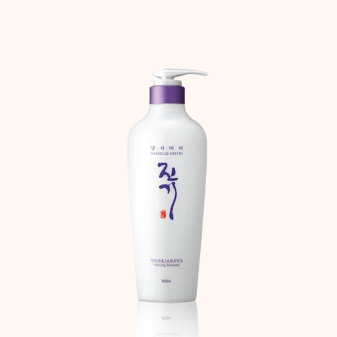 Daeng Gi Meo Ri Vitalizing Treatment - Кондиционер-маска для поврежденных волос 500мл